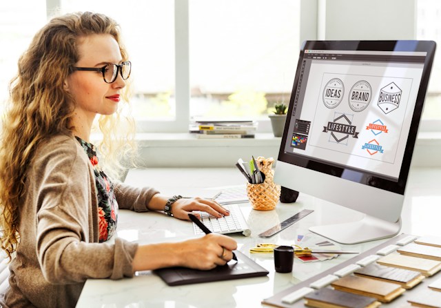 Jak wybrać system, który pozwoli tworzyć własne wzory faktur z logo i firmowym brandingiem? - Elisoft Blog